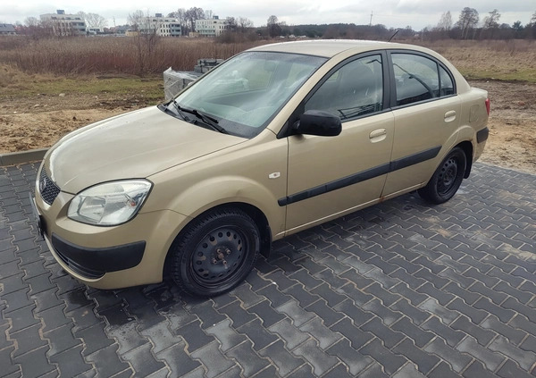 Kia Rio cena 6500 przebieg: 280000, rok produkcji 2006 z Warszawa małe 92
